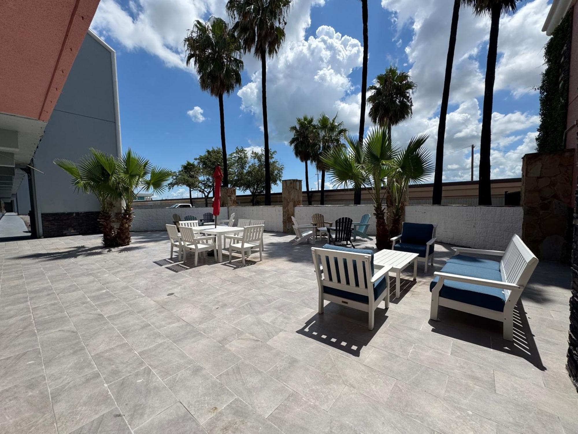 Baymont By Wyndham Corpus Christi Airport Hotel Exterior photo