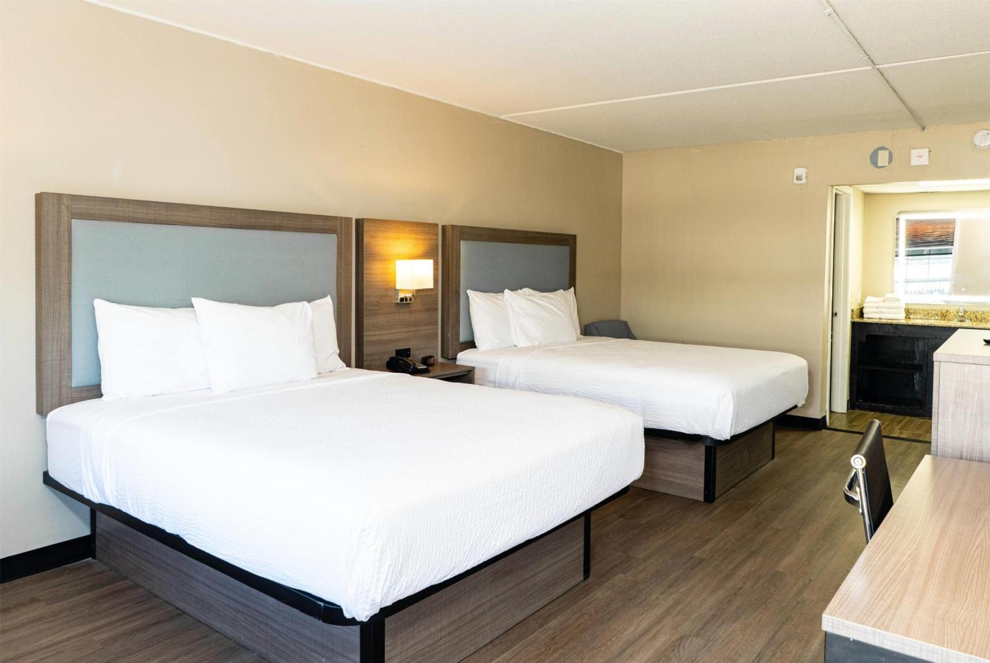 Baymont By Wyndham Corpus Christi Airport Hotel Exterior photo